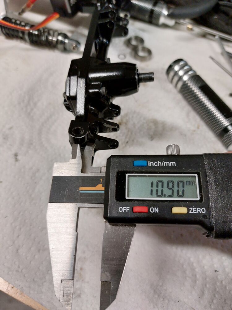 Käytettävissä oleva tila 11mm laakerille