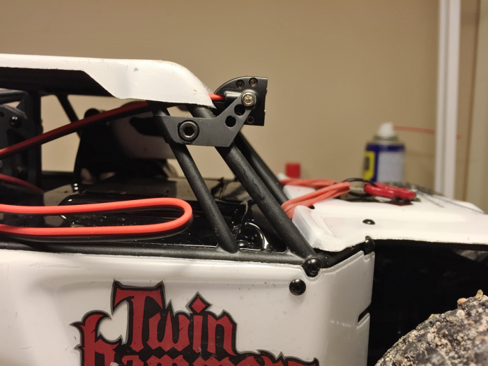 twh2_lightbar_side.jpg