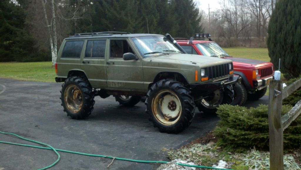 91453d1327984436-xj-tractor-tires-resampled_2012-01-28_16-39-40_509.jpg