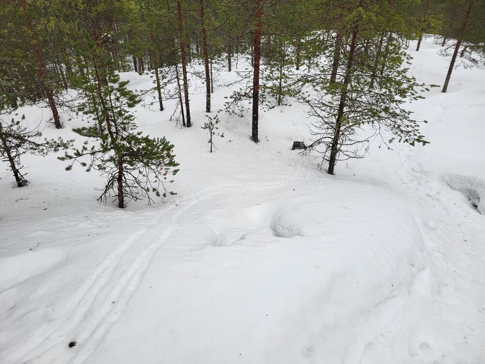 Kunnes tuli äkkijyrkkä alamäki ja oltiin taas jumissa.