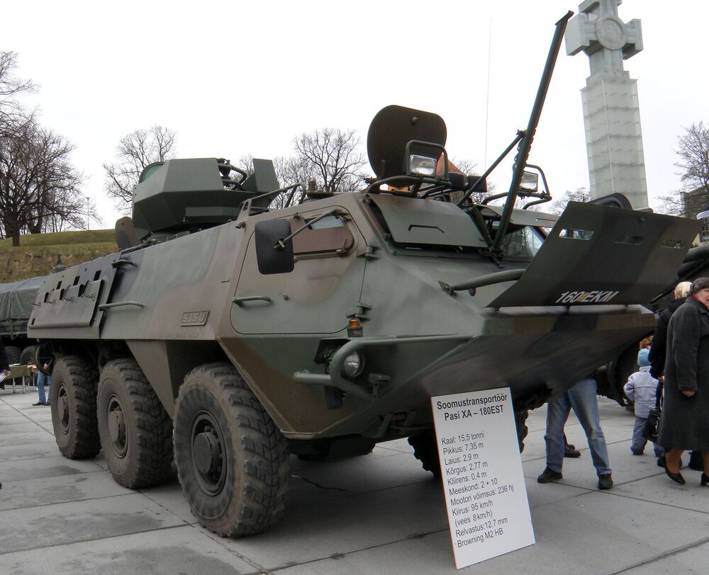Pasi_XA-180EST_01.jpg