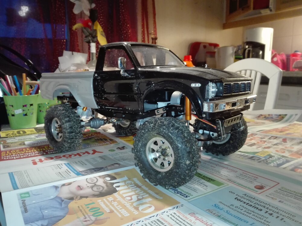 Hg 407<br />Vakio kone<br />Hw 1080<br />Turnigy tgy 15kg servo<br />Etu norrat flipattu &amp; vaimentimet vaihdettu<br />Kiinan swampperit
